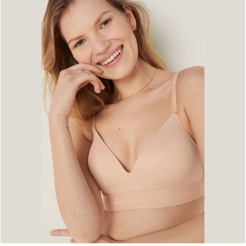 Victorias Secret PINK Wear Everywhere Wireless Lightly Lined Bra Nude 36D‎